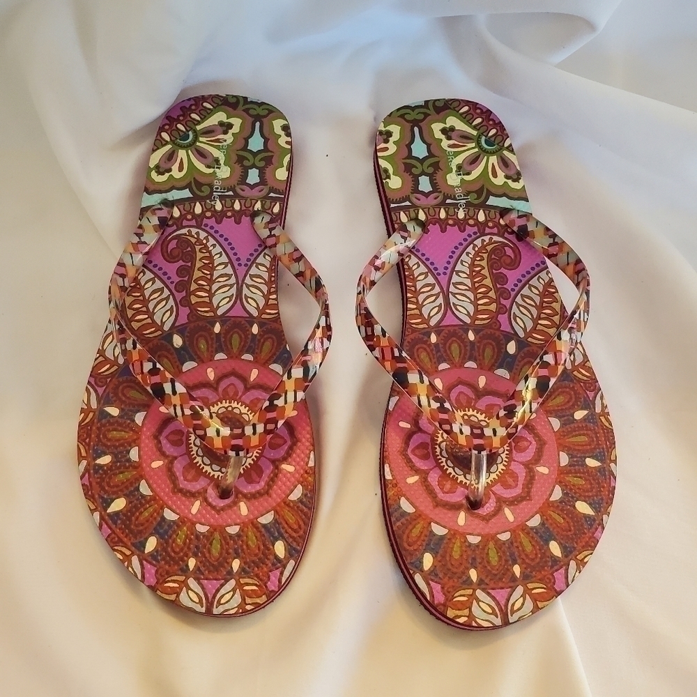 Vera Bradley Resort Medallion Flip Flops sz 7-8 - Picture 4 of 10